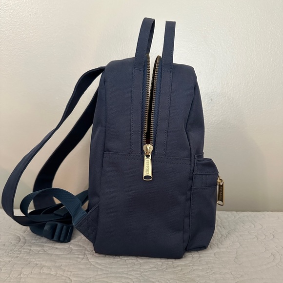 Herschel Supply Co Nova Mini - Picture 4 of 6